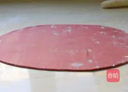 Illustration of how to make plum blossom steamed dumplings 7