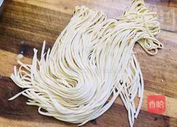 Illustration of how to make tomato and chili sauce noodles 5