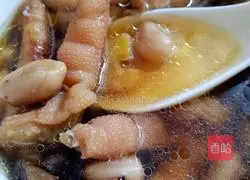 Illustration of how to make braised chicken feet with peanuts 7