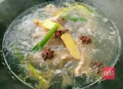 Lotus root, corn and ribs soup recipe 7