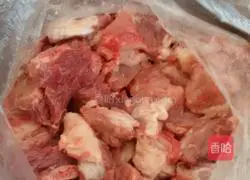 Illustration of how to make pork ribs buns 1