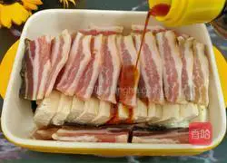 Illustration of how to make steamed braised tofu with bacon 6