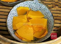 Illustration of how to make pumpkin yogurt cup 3