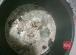 Illustration of how to make braised pork ribs with white radish 3