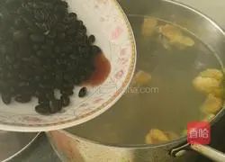 Black beans and kelp Illustration of how to make white radish and chicken soup 10