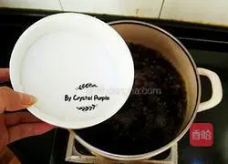 Illustration of how to cook grass jelly with red beans 8