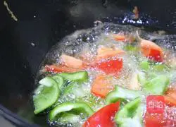 Illustration of how to make lychee meat 5