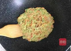 Celery and Carrot Egg Pancake Recipe Illustration 4