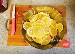 Passion Fruit Lemon Honey Drink Whitening and Detoxification Illustration 3