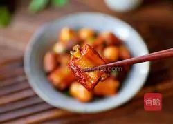 Illustration of how to cook pork ribs with quail eggs 17