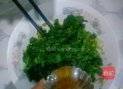 Illustration of how to make pure natural green radish sprouts steamed buns 7