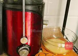 Illustration of how to make orange milk pancakes (little bear head shape) 3