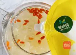 Snow pear and white fungus soup recipe 7