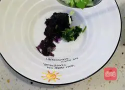 Illustration of how to make seaweed and egg drop soup 3