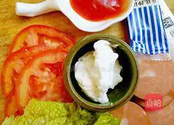 Illustration of how to make ham sandwich (whole wheat) 5