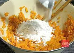 Pastoral Pumpkin Cake Recipe Illustration 4