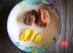 Illustration of how to make pumpkin spine pot 7