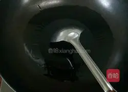 Illustration of how to make shredded dried tofu in oil 3