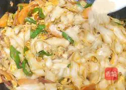 Illustration of how to stir-fry shaved noodles 11