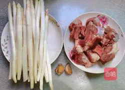 Pork bone and asparagus soup recipe 1