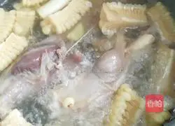 Illustration of how to make corn and mutton leg soup 4