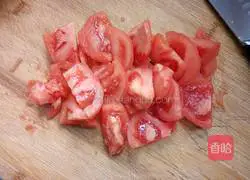 Illustration of how to make scrambled eggs with tomatoes 4