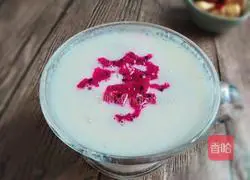 Illustration of how to make melon yogurt shake 5