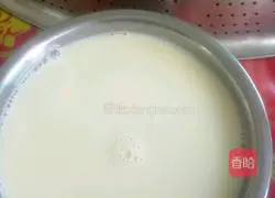 Illustration of how to make nutritious soy milk 3