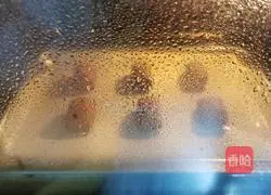 Illustration of how to cut steamed buns with cocoa powder knife 14