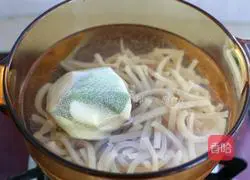 Illustration of how to make pork skin jelly 6