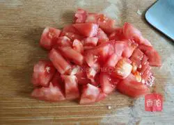 Illustration of how to make shredded tomato, pork and wild rice soup 5