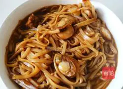 Illustration of how to make seafood noodles 7