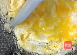 Illustration of how to stir-fry vermicelli with cabbage 1