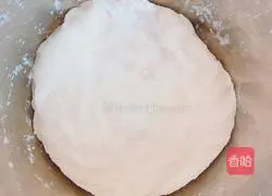 Illustration of how to cut steamed buns in Gushi pot 1