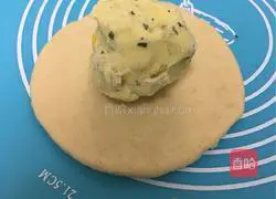 Illustration of how to make sweet potato, corn and chicken bread 4