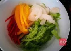 Illustration of how to make colorful pepper, snow pear and bitter melon 8