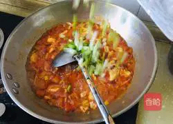 Illustration of how to make hand-made egg and tomato noodles 14