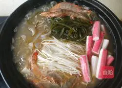 Illustration of how to make beef bone soup casserole 6