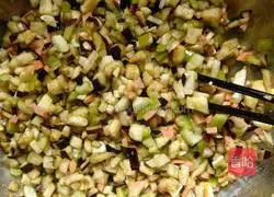 Illustration of how to make three-piece pie (ham, pepper, eggplant) 3