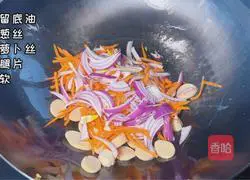 Illustration of how to make fried instant noodles 5