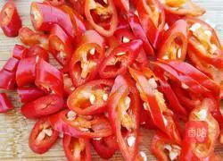 Illustration of how to make fried pork rinds with pepper 5