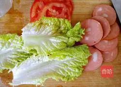 Illustration of how to make ham sandwich (whole wheat) 4