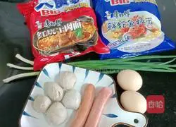 Illustration of how to make fried instant noodles with meatballs and sausages 1