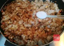 Illustration of how to make salted egg yolk pork floss siomai 15