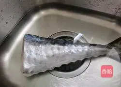 Fish stuffed Illustration of how to make dumplings 1