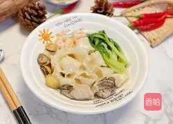 Illustration of how to make seafood noodles 12
