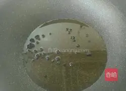 Illustration of how to stir-fry celery and peanuts 11