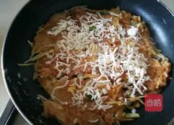 Illustration of how to make cheese and potato shreds 7