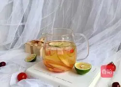 The taste of summer-Peach Iced Green Tea Recipe Illustration 5