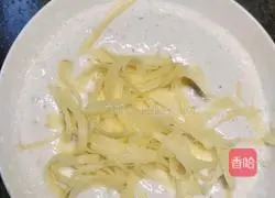 Illustration of homemade nutritious breakfast potato meatloaf 9